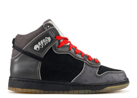 NIKE DUNK HIGH SB PREMIUM "MF DOOM"