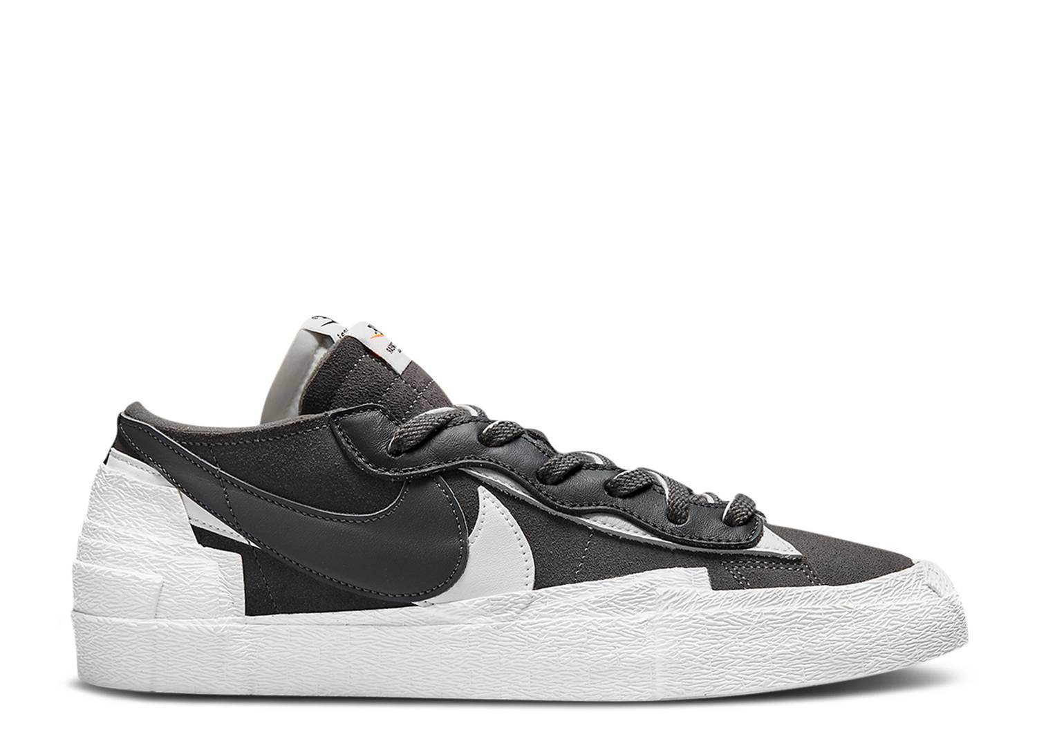 NIKE SACAI X BLAZER LOW 'IRON GREY'